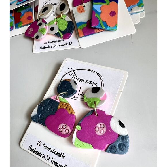 Handmade Polymer Clay Earrings Handcrafted Artwork Floral - Picture 3 of 3